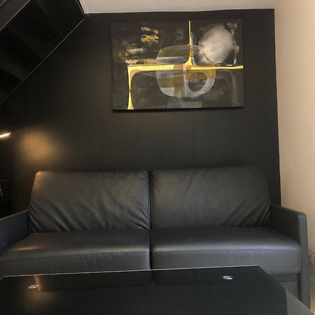 Une Chambre A Neuilly Guest House Exteriör bild