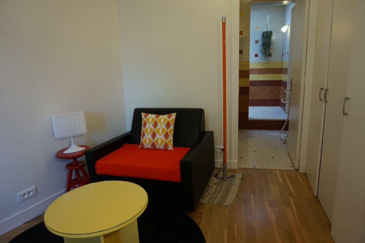 Une Chambre A Neuilly Guest House Exteriör bild