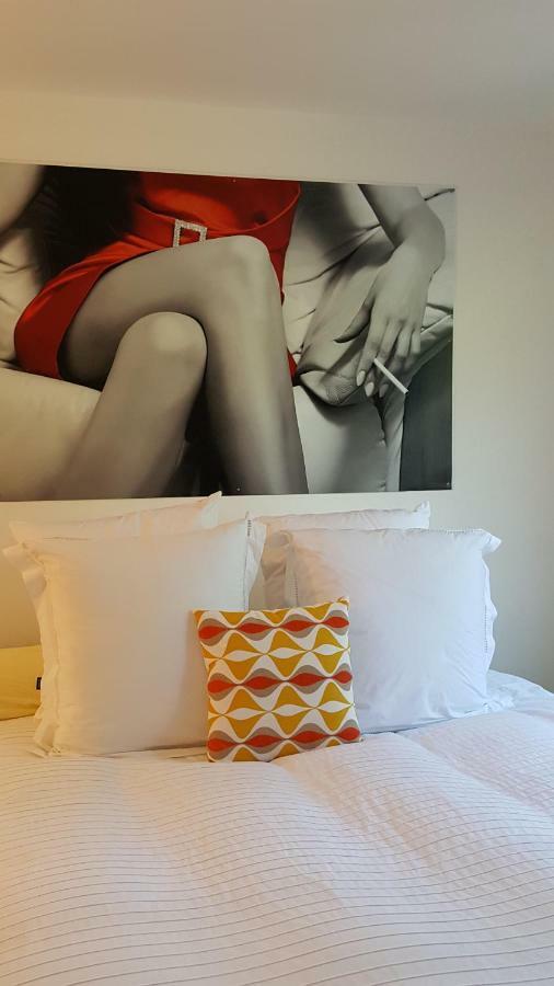 Une Chambre A Neuilly Guest House Exteriör bild